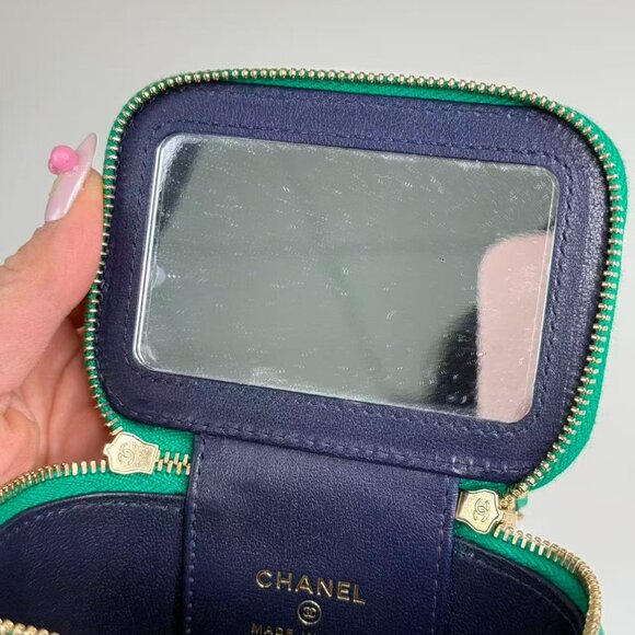 Chanel Green Small Vanity Chain Shoulder Bag Crossbody Style - Picture 10 of 11